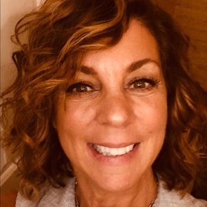 Meet your Posher, Stacey